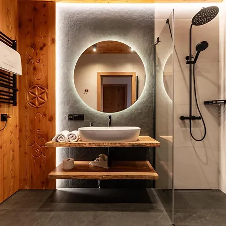 Bukowina Tatrzanska W Gorach Janiolow Wierch 43 Jacuzzi Sauna アパート Groń