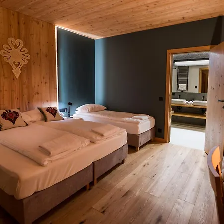 Bukowina Tatrzanska W Gorach Janiolow Wierch 43 Jacuzzi Sauna アパート *