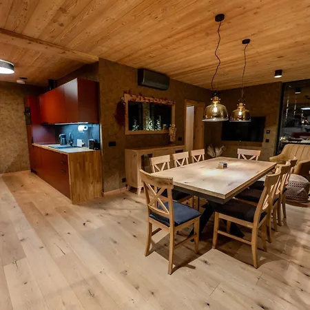 Bukowina Tatrzanska W Gorach Janiolow Wierch 43 Jacuzzi Sauna アパート *